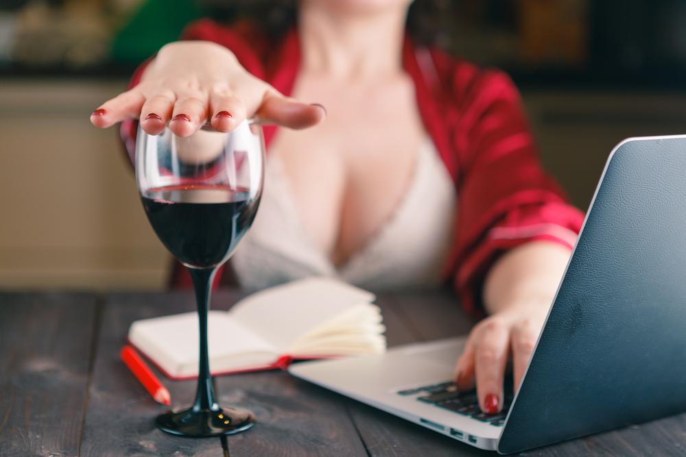 お酒が太る理由って何?アルコールが原因で太るメカニズムとダイエット中の対策方法を徹底解説! | ミウラタクヤ商店
