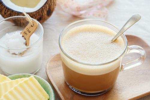 【徹底検証】チャコールバターコーヒ―に合う飲み物のアレンジは? | ミウラタクヤ商店