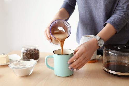 【芸能人も注目】TVで話題のバターコーヒーを実践する芸能人まとめ! | ミウラタクヤ商店